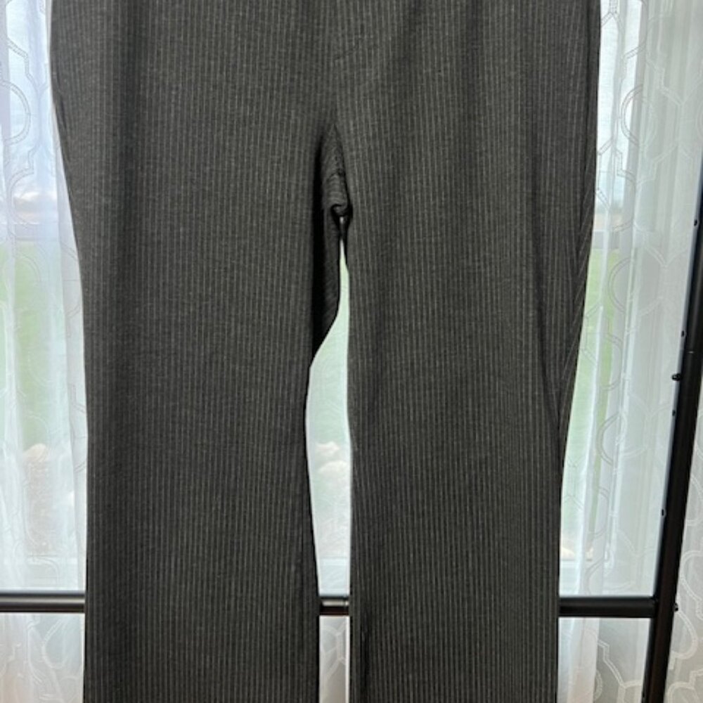 Maurice's SZ 2REG Gray Stripped stretch pants